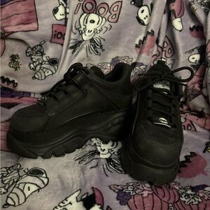 Buffalo David Bitton Black Chunky Platform Sneakers